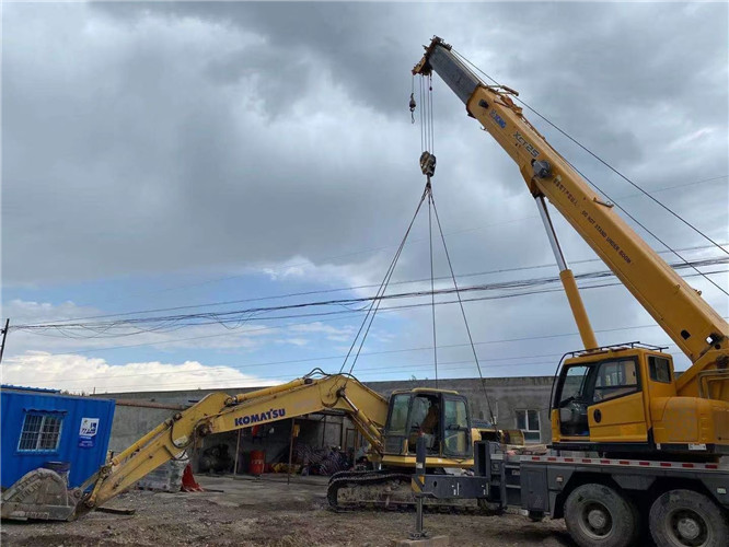 乌当区25吨吊车的工作半径是多少？